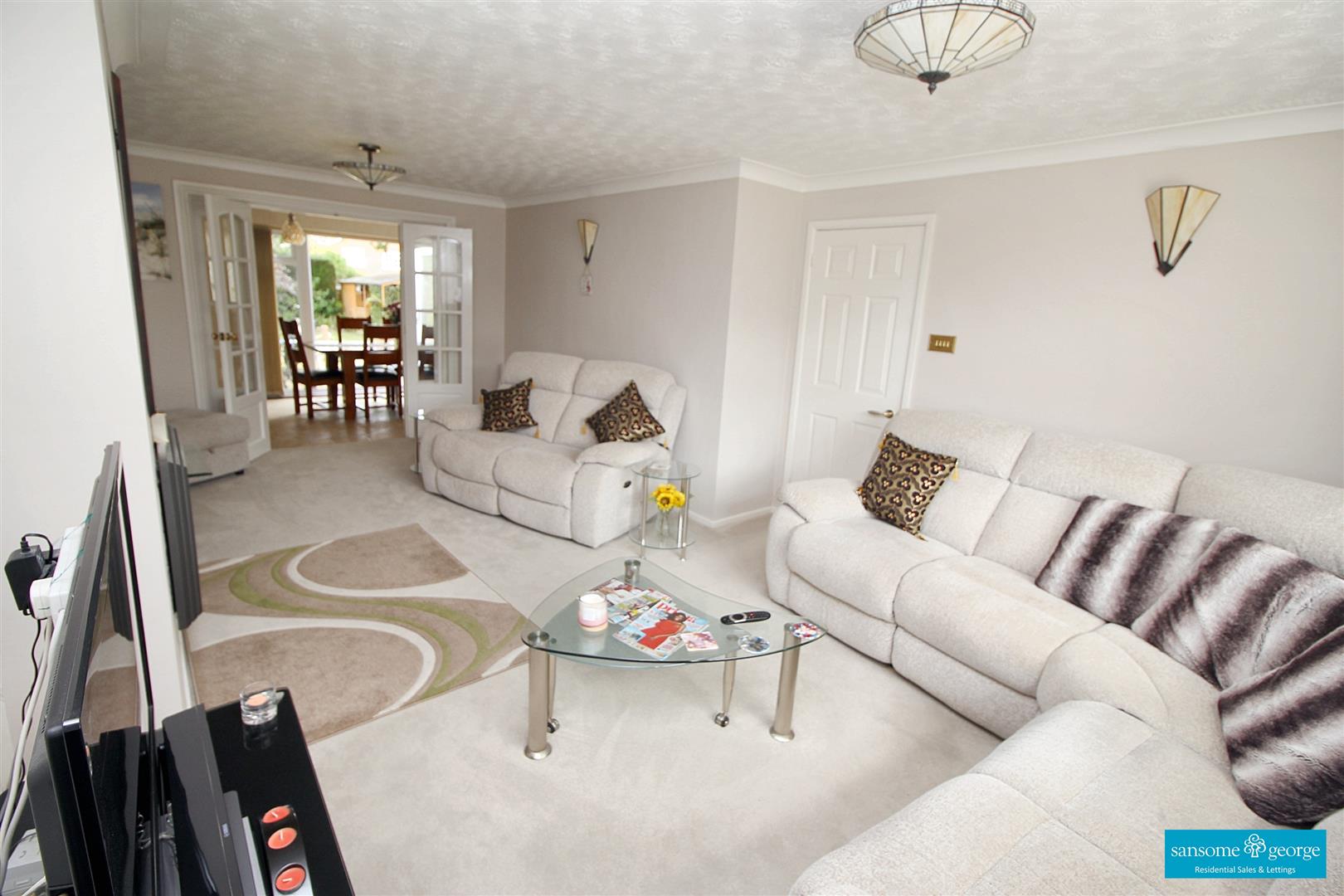 Warborough Avenue, Tilehurst, Reading